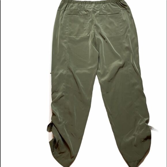 Chico's Cinched Utility Pants Pull-On Casual Lightweight Army Green S - Picture 3 of 10